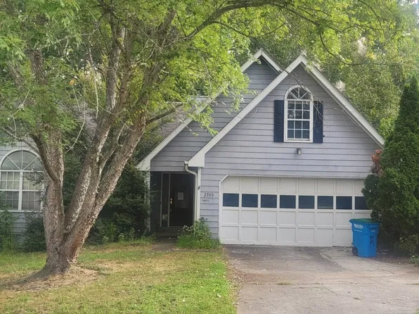 2705 Trotters Pointe Dr, Snellville, GA 30039