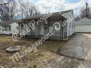 1122 Centre St, Springfield, IL 62704