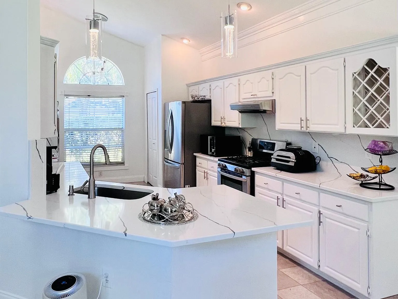 4 bed, 2.5 bath, 1800 sqft, $3,495 — Photo 4