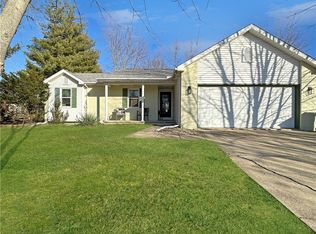 2511 Hidden Oaks Dr, Charleston, IL