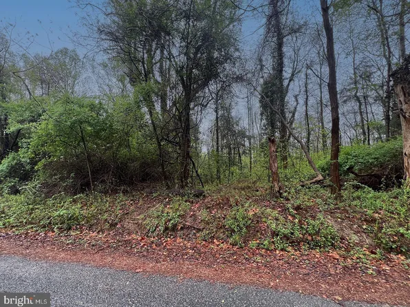 Dingley Rd, Montross, VA 22520
