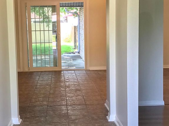 4th image of 1695 Gumtree Ct