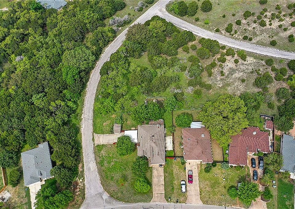 1st image of 21704 Oxford Dr