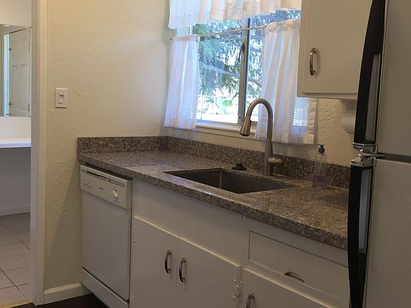 4th image of 1548 Hilton Ct