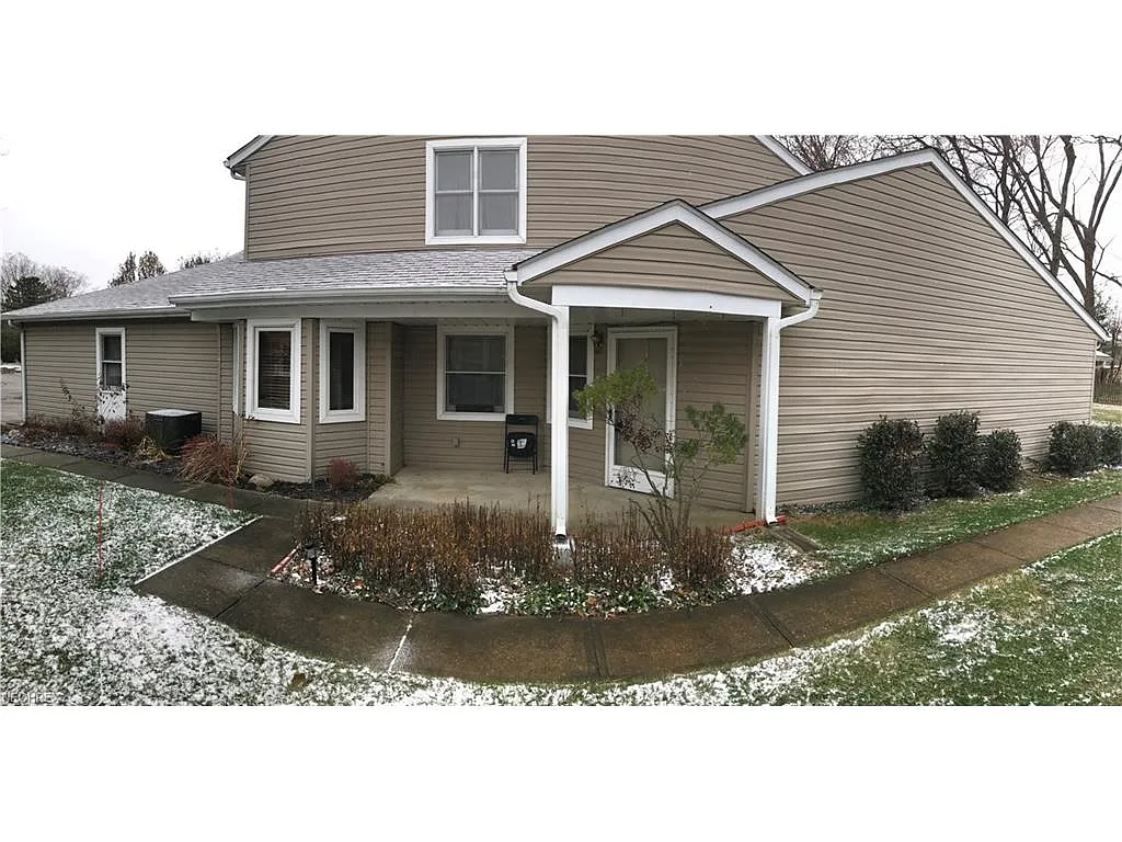 183 Emerald Ln photo 1