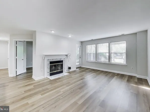 3321 Sir Thomas Dr APT 12, Silver Spring, MD 20904