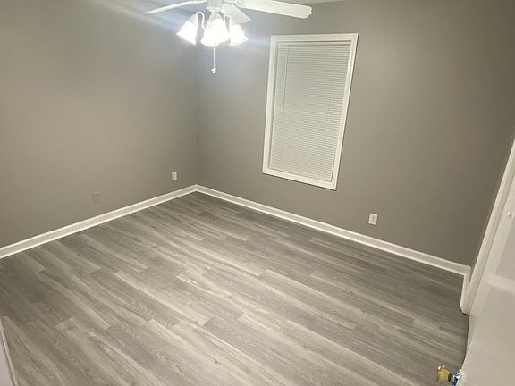 3rd image of 532 Laurel Ave