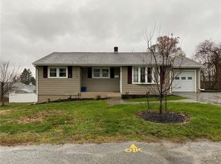 22 Seaview Ct, Tiverton, RI 02878