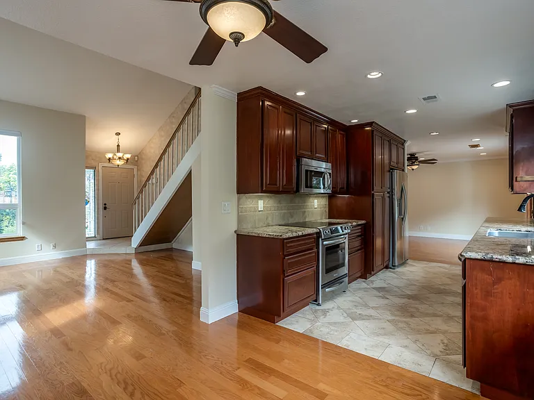 2256 Emerald Hills Cir — Photo 7