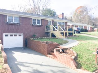 302 Bristol St, Morganton, NC 28655