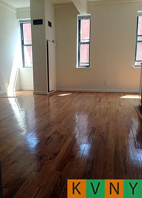 Rented by KVNY Soho | media 2