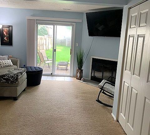 4th image of 3931 Pollypine Dr