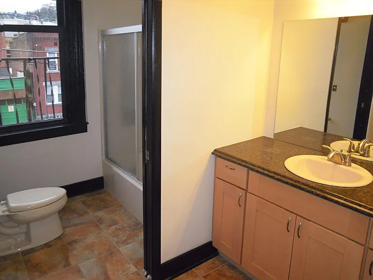2012 E Carson St #200 — Photo 7