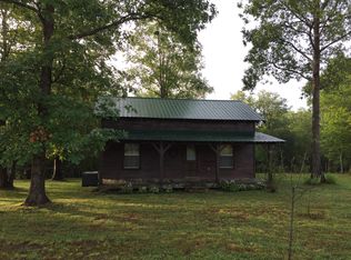 141 Collins Tpke, Deer Lodge, TN 37726