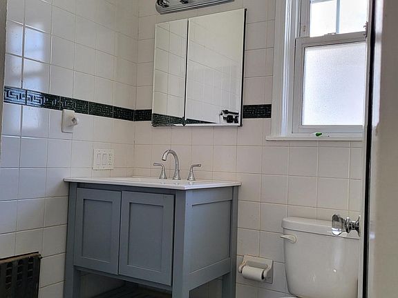 5th image of 321 S 2nd Ave Floor 2