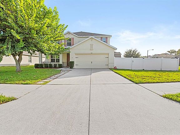 3rd image of 3915 BRAMBLEWOOD LOOP