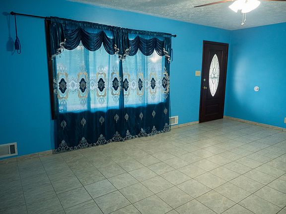 5th image of 1700 Tulip Dr