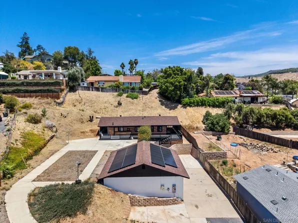 9209 Adlai Rd, Lakeside, CA 92040