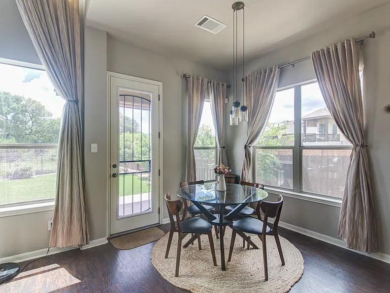 308 Entrada Way — Photo 7