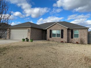 1341 Persimmon St, Centerton, AR 72719