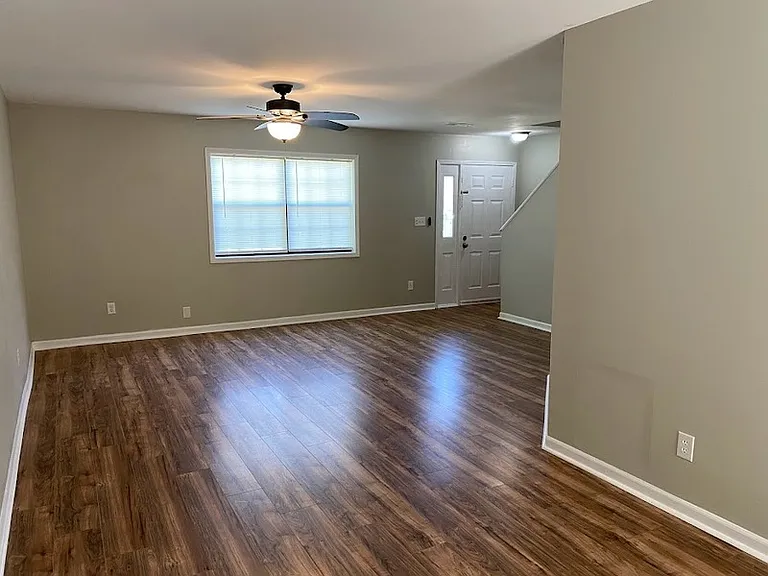 448 Oakland Rd #1 — Photo 5
