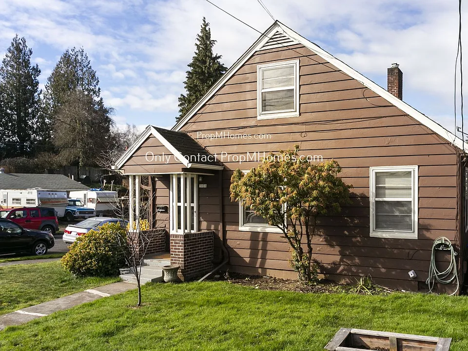 3031 SE 52nd Ave