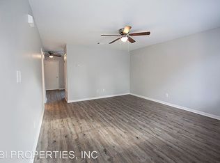 411 Hickory Ave, Niceville, FL 32578