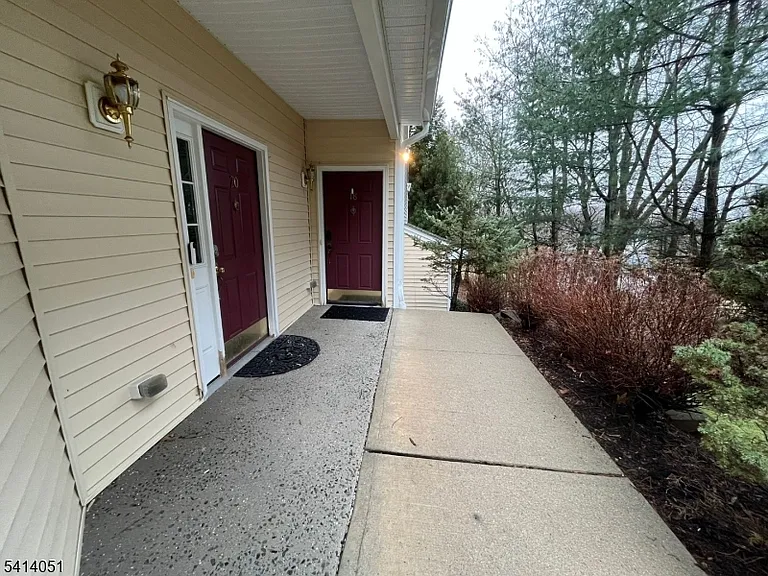 18 Ashley Ct — Photo 11