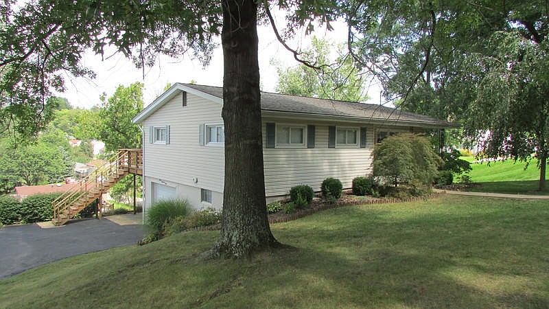 1st image of 303 Taylor Ln