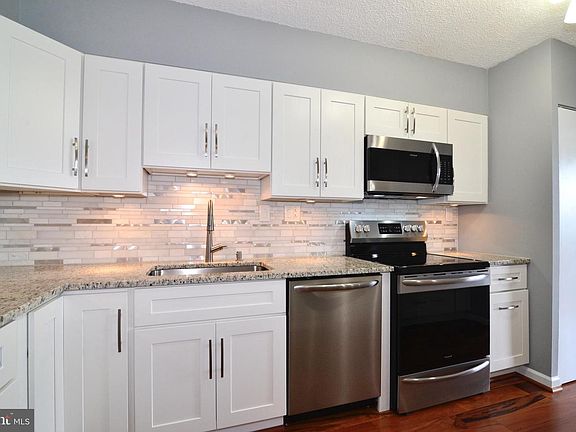 3rd image of 5500 Holmes Run Pkwy APT 619