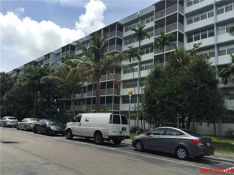1st image of 700 NW 214th St APT 307