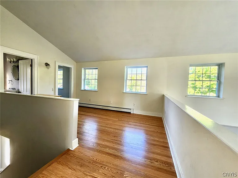 15 Etna Rd — Photo 10