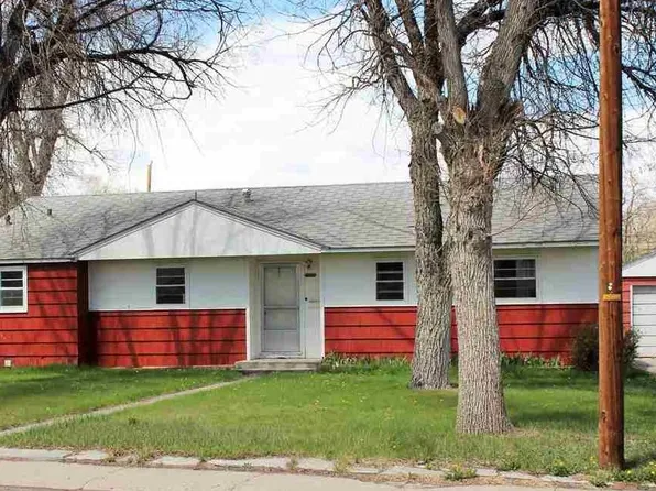 1300 Amoretti St, Thermopolis, WY 82443
