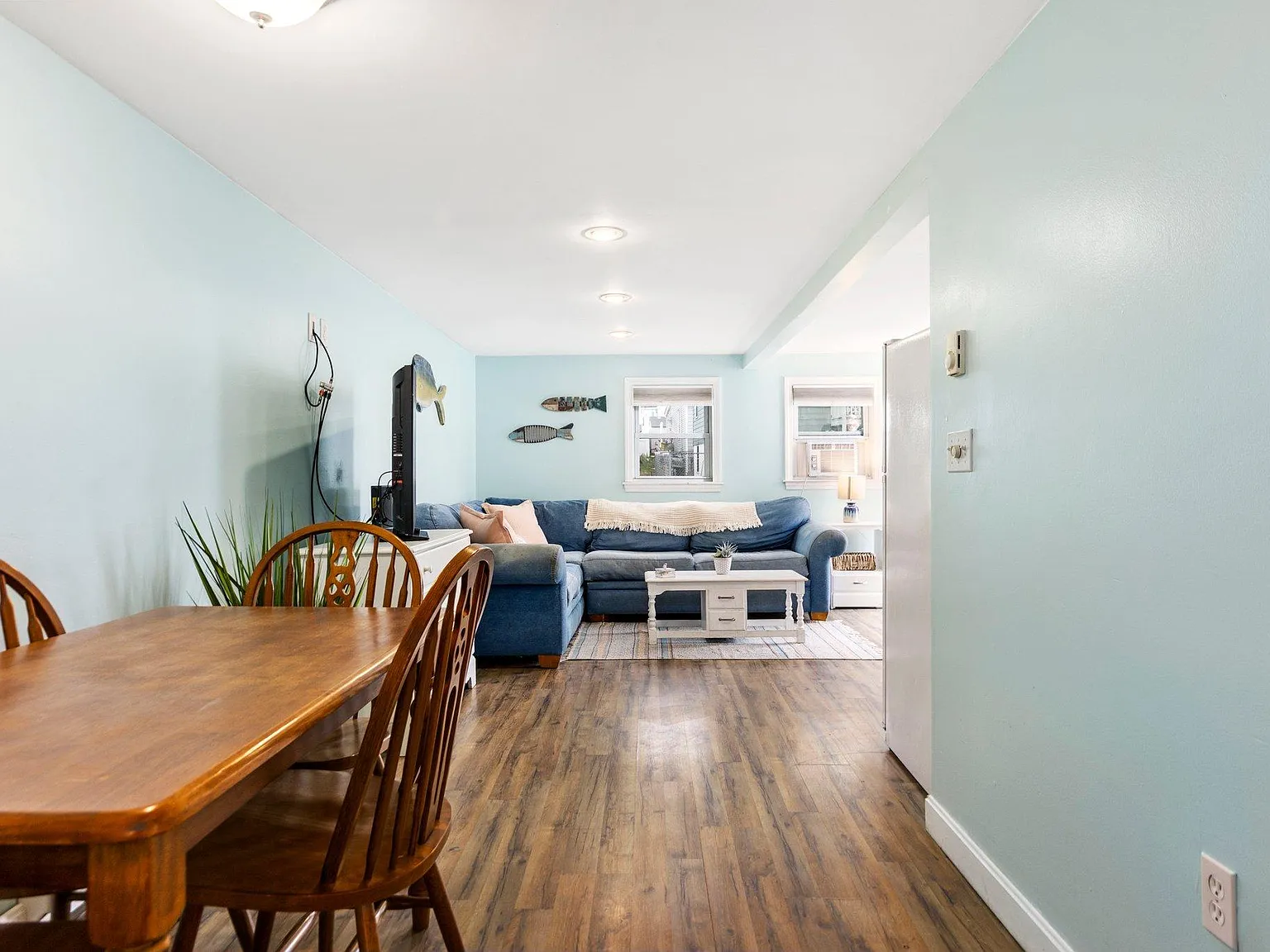 86 Railroad Ave — Photo 1