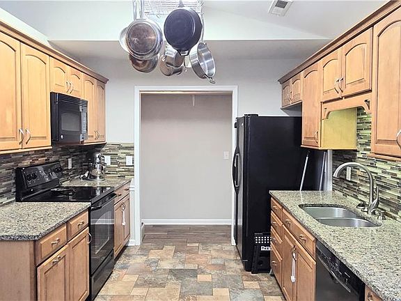 5th image of 4841 Fallfield Dr
