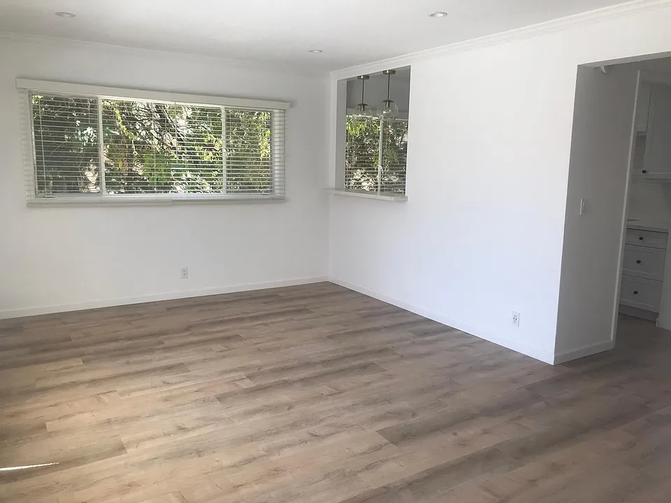 1417 S Fairfax Ave #4