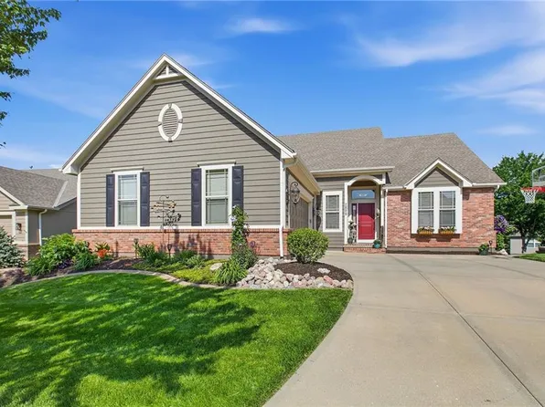 2808 S Brentwood Dr, Independence, MO 64055