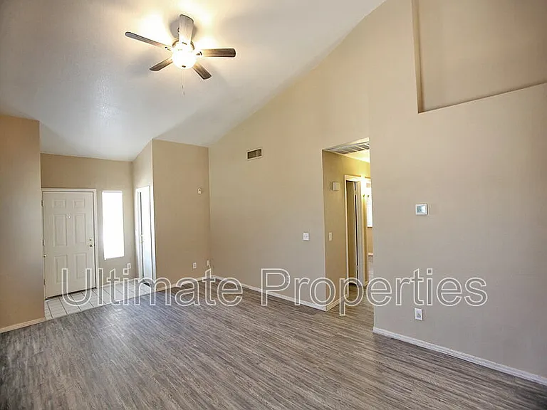 9903 N 77th Ave — Photo 4