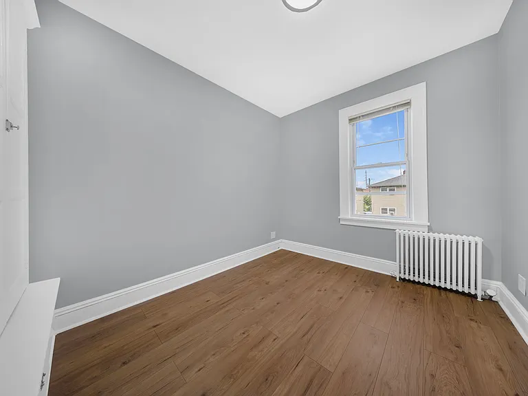 15 Tuttle St #2 — Photo 19