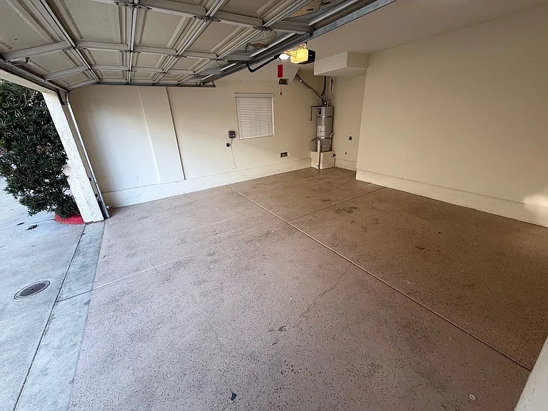 1446 Holly Ave — Photo 20