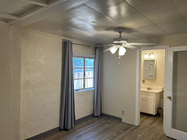 517 Dawn Dr — Photo 9