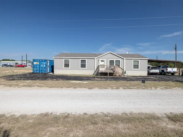 140 Coke Gage Ln, Decatur, TX 76234