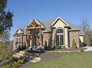 612 N Ridge Ave, Liberty, MO 64068