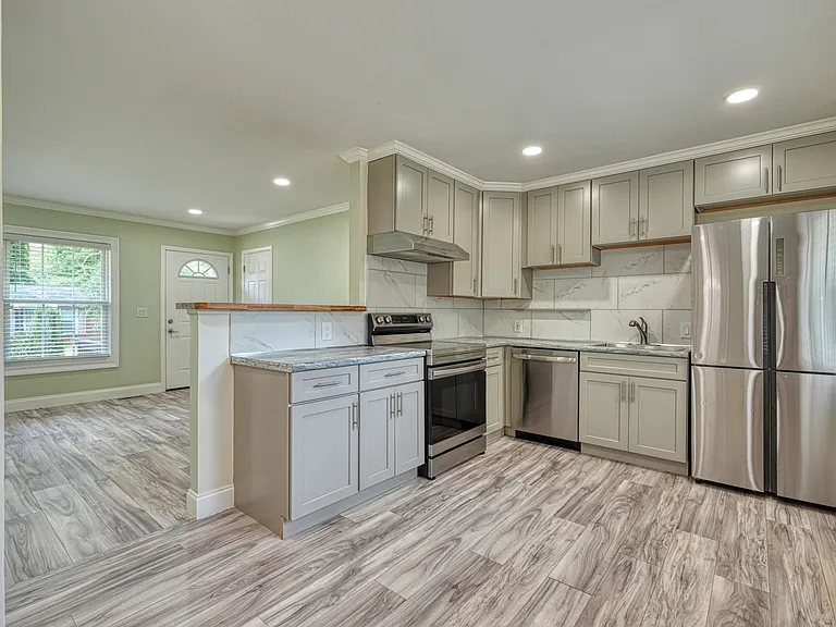 311 Pioneer Pl — Photo 21