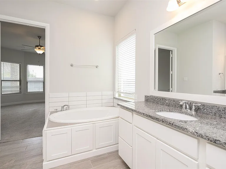 5104 Shallow Pond Dr — Photo 15