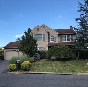 2634 Lynnwood Dr, Nazareth, PA, 18064