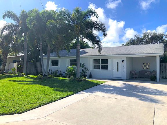 Home For Sale In Tropic Vista