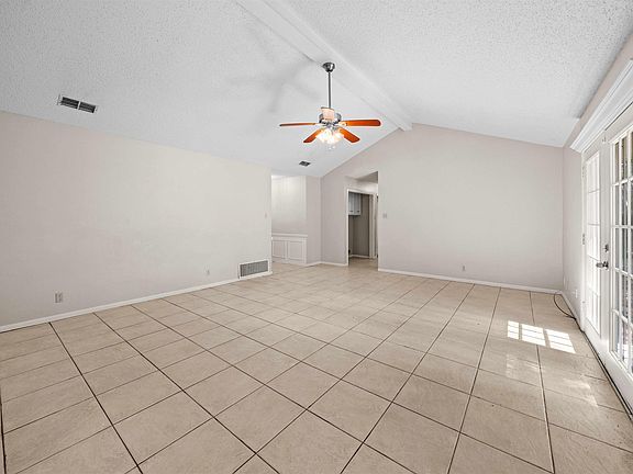5th image of 2201 Pinkerton Dr