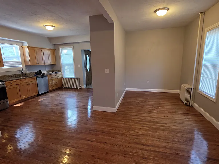 1176 Hyde Park Ave — Photo 7