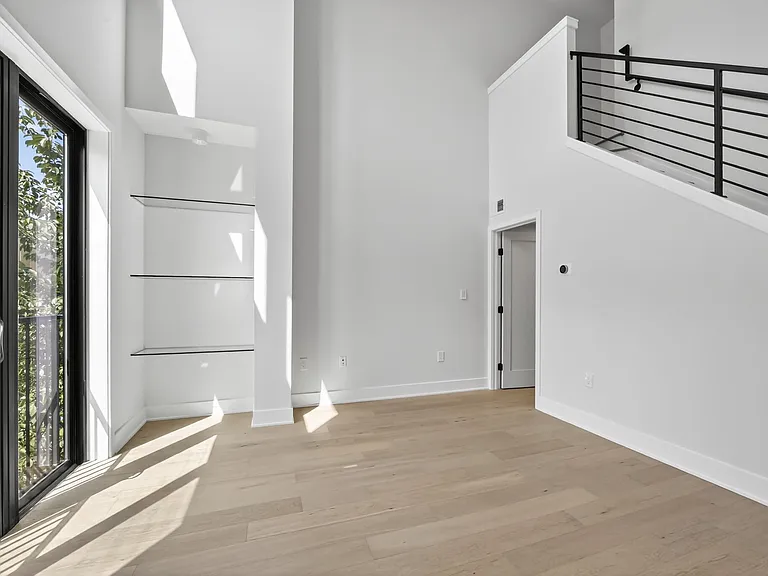 2440 Ontario Rd NW #7 — Photo 5